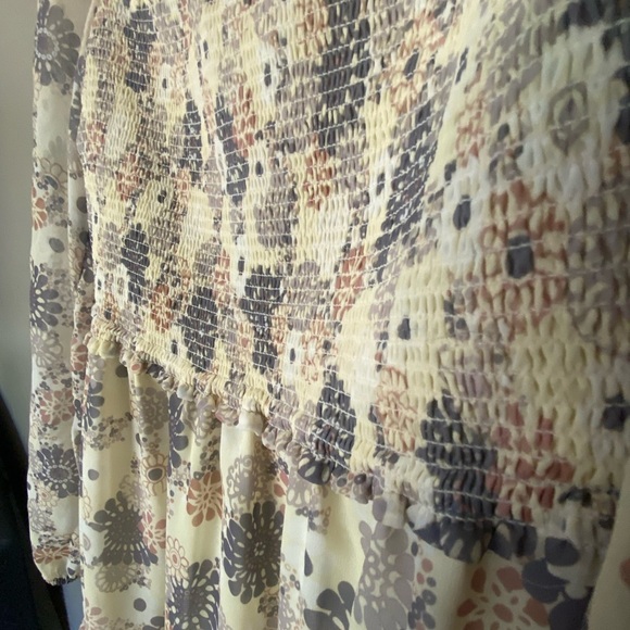 WILFRED x ARITZIA Tempest Butter Floral Smocked Mini Dress Size Medium - Picture 13 of 16